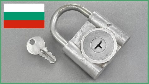 [1372] Vintage Bulgarian Triple-Blade Lock Picked