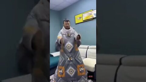 Viral Reel #139 You Can Literally Wear This Blanket 😋 | Revolutionary Blanket 😋 #shots