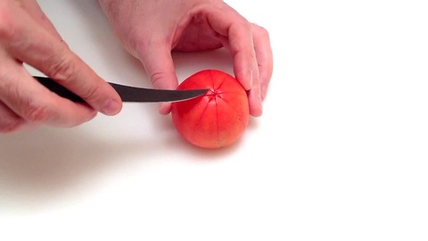 How to make a flower with a tomato