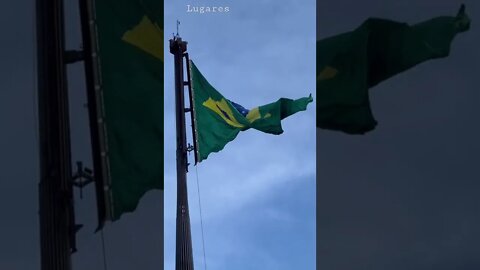 Imponente Bandeira do Brasil em Brasília !