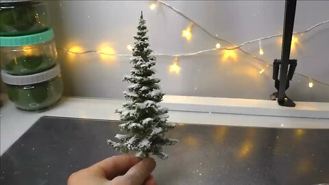 How to make a miniature Christmas Tree