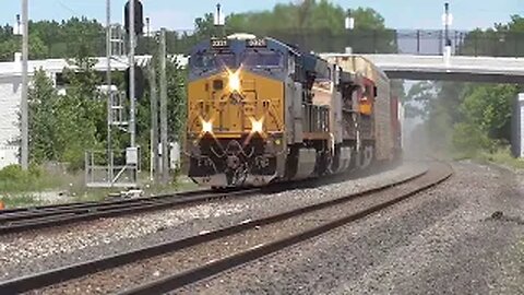 CSX Manifest Mixed Freight Train with UP and KCS Power From Berea, Ohio July 9, 2022