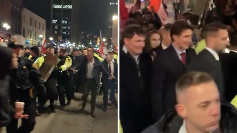 CRAZY: Justin Trudeau swarmed by angry protesters outside a Bar in Hamilton.