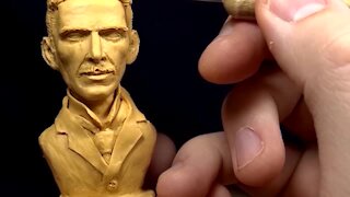 Artist perfectly sculpts Albert Einstein and Nikola Tesla