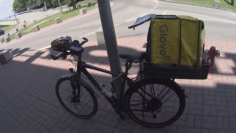 Cu bicicleta la Glovo Craiova - de la McDonald's Auchan la Școala Gimnazială ”Nicolae Romanescu”