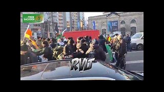 🇩🇪 08.01.2024 Dresden - "Polizei" greift große Dresdner Demo mit Pfefferspray an!@Ignaz Bearth🙈