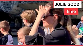 Angelina hits Disneyland with children
