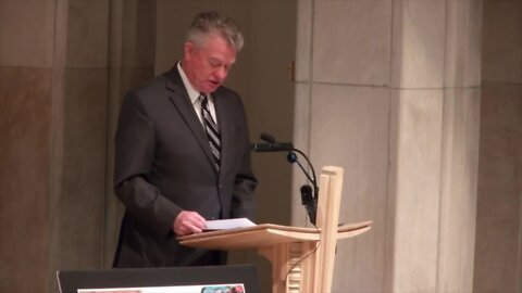 Former Governor Phil Batt honored one last time at a public funeral service