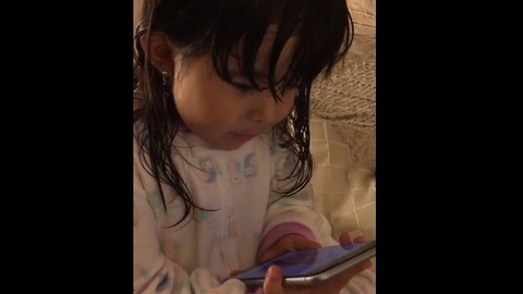 Siri struggles to understand toddler's adorable demands