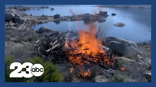 US Forest Service conducts controlled burn of Lake Isabella debris