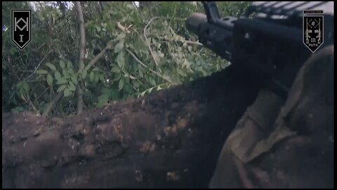 Ukraine war combat footage : Russian trench assault