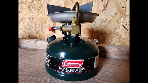 Coleman 508 Single Burner Stove. Lets take a look and get it burning after 35 years being in Storage