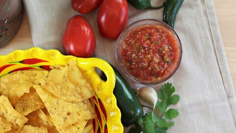 How To Make Fresh Tomato Salsa