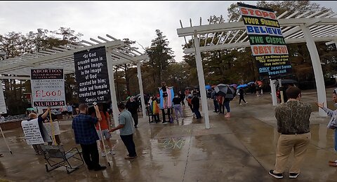 Univ of Louisiana: 12 Street Preachers Join Me, Crowd of Over 300 Students, Homosexuals Rage, The Gospel of Jesus Christ Thunders Forth!