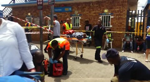 SOUTH AFRICA - Johannesburg - Metrorail train accident (Video) (s3T)