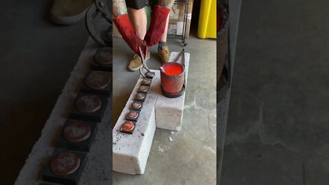 Pouring #brass coins. #melting #devilforge #metalcasting