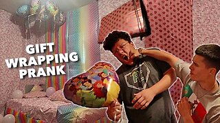 GIFT WRAPPED MY BESTFRIENDS ENTIRE ROOM PRANK!