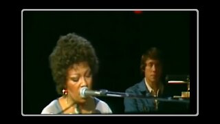 >> Roberta Flack ... • Killing Me Softly • ... (1973) Live Performance