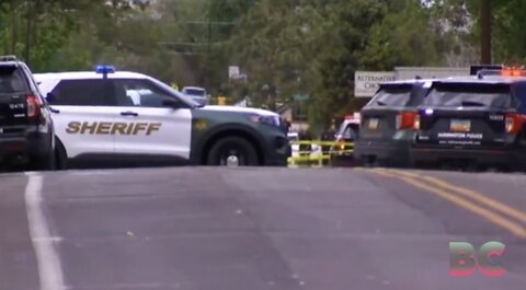 At least 3 people killed and 2 officers wounded in New Mexico shooting