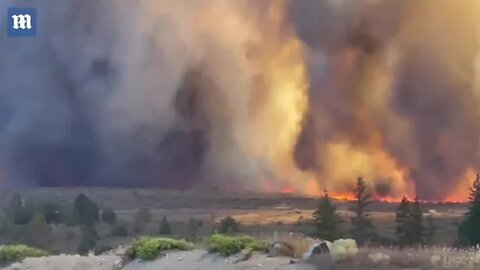 Video: Planes dump fire retardant over Weed in CA as Mill Fire burns
