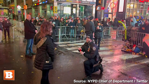 Better Than Champagne! NYPD Officer POPS the Question on New Years in Times Square