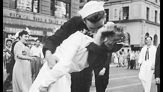 VA Secretary Rescinds Order Banning 'V-J Day 'Kiss' Photo From Medical Facilities After Outcry