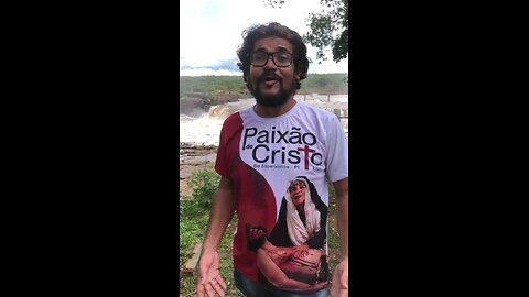 A Paixão de Cristo é encenada em várias cidades do BR.