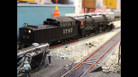 Santa Fe #1797 2-8-8-2 Ho scale Proto Heritage 2000 Reivew