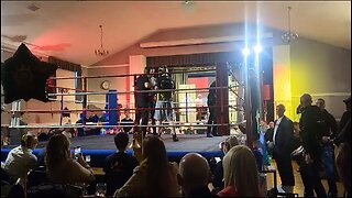 Alfie trident MMA amateur boxing fight round 1