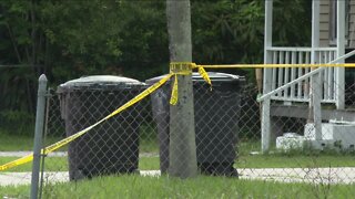 Barricaded man found dead in Fort Myers home