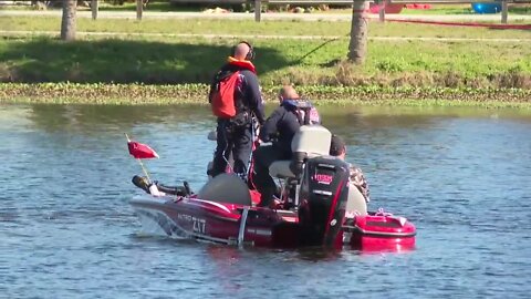 Boater missing after vessel flips over on Lake Osborne