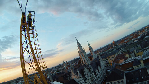 WINDY Crane Climb in Munich *RAW*