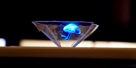 HOW I TURN MY SMARTPHONE INTO A HOLOGRAM PROJECTOR