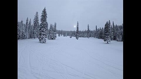 Winter RV Life: A snowstorm and a GREAT ski day at Discovery...