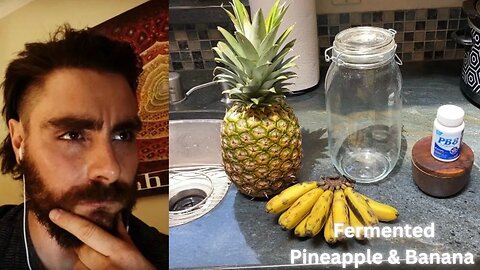 HOW TO MAKE A SUPER ENZYMATIC & BACTERIA RICH PINEAPPLE & BANANA TAPACHE FERMENTED DRINK.