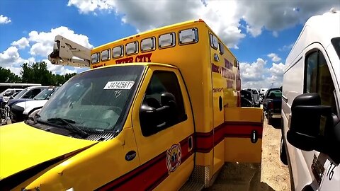 Winning A Fully Functional Ambulance, 392 Charger, Many Trucks, Copart Walk Around