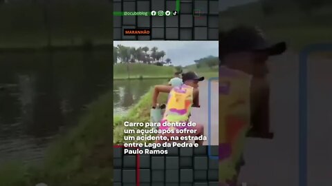 Carro para dentro de um açudeapós sofrer um acidente, na estrada entre Lago da Pedra e Paulo Ramos