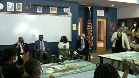Milwaukee mayor, police chief address students' concerns amid violence