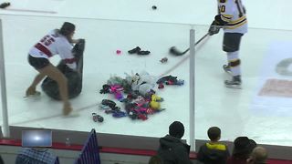 Green Bay Gamblers collect donations for Children in need
