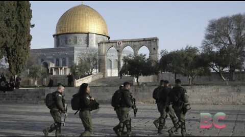 AP: Violence at Jerusalem holy site raises fears of escalation
