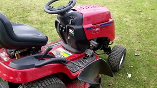 Toro LX420 Lawn Tractor walk around and cold start