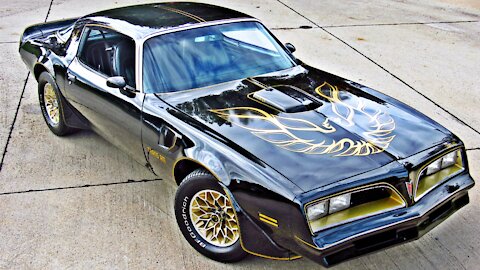 1977 Pontiac Trans Am Firebird 6.6L 403 SE Bandit Gold Black American Muscle Car Classic