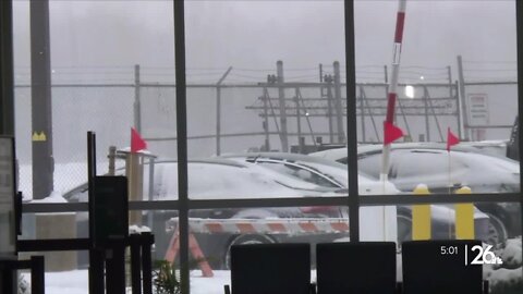 Thousands of nationwide flight cancellations affect travelers at Austin Straubel Airport
