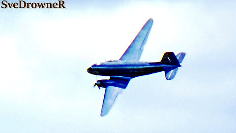 DC 3 Showoff Sweden #dc3 #airshow #sweden