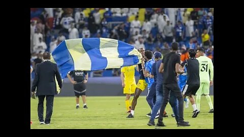 Al Hilal player fights with Talisca while Celebrating Al Nassr win