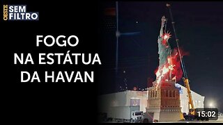 Criminosos incendeiam Estátua da Liberdade da Havan; Hang oferece recompensa | #osf