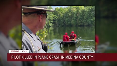 Pilot dead after small plane crashes into pond after take-off from Wadsworth Airport