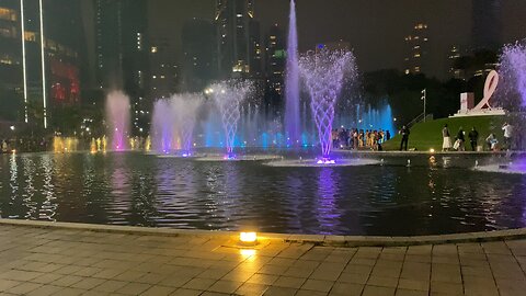 KLCC park night light show