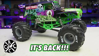 Monster Jam Grave Digger RC - The Axial SMT10 Is Back And Badder To The Bone