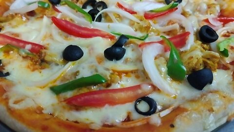 Chicken Pizza Recipe | Pizza Dough | Chicken Tikka Pizza | Cheese Pizza | چکن پیزا بنانے کی ترکیب